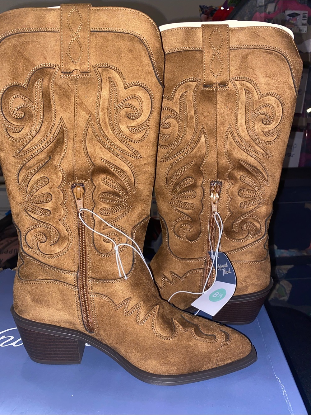 NEW IN BOX UNIVERSAL THREAD LORENA BOOTS WO SIZE 8.5 COGNAC FAUX SUEDE - Picture 11 of 12